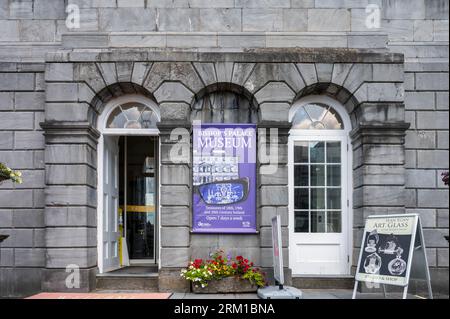Waterford, Irland – 17. Juli 2023: Die Vorderseite des Bishop's Palace Museum in Waterford Irland Stockfoto