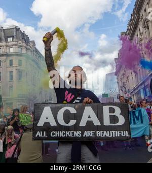 London, England, UK. 26th Aug, 2023. Animal rights activists are seen protesting through West End in London during UK National Animal Rights March. (Credit Image: © Tayfun Salci/ZUMA Press Wire) EDITORIAL USAGE ONLY! Not for Commercial USAGE! Credit: ZUMA Press, Inc./Alamy Live News Stockfoto
