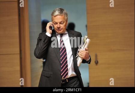 Bildnummer: 59551280  Datum: 22.04.2013  Copyright: imago/Xinhua (130422) -- LUXEMBOURG, April. 22, 2013 (Xinhua) -- Belgian Vice Prime Minister and Foreign Minister Didier Reynders attends an EU foreign ministers meeting in Luxembourg, April 22, 2013. (Xinhua/Ye Pingfan) LUXEMBOURG-EU-FOREIGN AFFAIRS-MEETING PUBLICATIONxNOTxINxCHN People Politik x0x xkg 2013 quer premiumd      59551280 Date 22 04 2013 Copyright Imago XINHUA  Luxembourg April 22 2013 XINHUA Belgian Vice Prime Ministers and Foreign Ministers Didier Reynders Attends to EU Foreign Minister Meeting in Luxembourg April 22 2013 XINH Stock Photo
