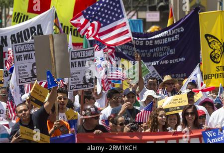 Bildnummer: 59594078  Datum: 01.05.2013  Copyright: imago/Xinhua (130502) -- LOS ANGELES,  2013 (Xinhua) -- participate in the May Day march and rally in Los Angeles, the United States on May 1, 2013. In celebration of the May Day, gathered across the country to rally for various topics including immigration reform.(Xinhua/Zhao Hanrong)(zhf) US-LOS ANGELES-LABOUR DAY-PROTEST PUBLICATIONxNOTxINxCHN Gesellschaft Politik Demo Protest 1 Mai Maidemo xcb x0x 2013 quer premiumd     59594078 Date 01 05 2013 Copyright Imago XINHUA  Los Angeles 2013 XINHUA participate in The May Day March and Rally in L Stockfoto