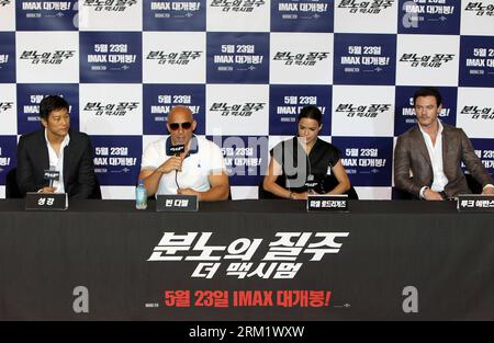 Bildnummer: 59636421 Datum: 13.05.2013 Copyright: imago/Xinhua (130513) -- SEOUL, 13. Mai 2013 (Xinhua) -- Sung Kang, Vin Diesel, Michelle Rodriguez und Luke Evans (L-R) nehmen an einer Pressekonferenz zur Premiere des Films Fast and Furious 6 in Seoul, Südkorea, 13. Mai 2013, Teil. (Xinhua/Park Jin-hee) (bxq) SÜDKOREA-SEOUL-FILM PREMIERE-SCHNELL UND WÜTEND 6 PUBLICATIONxNOTxINxCHN People Entertainment Film x0x xst Premiere 2013 quer 59636421 Datum 13 05 2013 Copyright Imago XINHUA Seoul 13. Mai 2013 XINHUA Recovery Kang Vin Diesel Michelle Rodriguez und Luke Evans l nehmen an einem Pres Teil Stockfoto