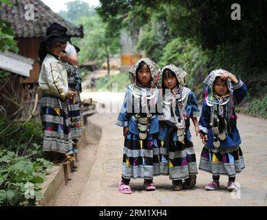 Bildnummer: 59645979  Datum: 14.05.2013  Copyright: imago/Xinhua (130515) -- MALIPO, May 14, 2013 (Xinhua) -- Little girls of the Yi ethnic group attend their traditional Qiaocai Festival at Chengzhai Village in Malipo County of Wenshan Zhuang-Miao Autonomous Prefecture, southwest China s Yunnan Province, May 14, 2013. The Bailuo living in Wenshan is a subline of the Yi ethnic group. The Qiaocai Festival, one of the Bailuo people s most important festival, was celebrated at Chengzhai Village on Tuesday. During the festival, the Bailuo dress in their folk costumes and perform their traditional Stock Photo