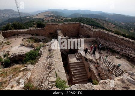 Bildnummer: 59665498 Datum: 19.05.2013 Copyright: imago/Xinhua (130519) -- AMMAN, 19. Mai 2013 (Xinhua) -- Touristen besuchen am 19. Mai 2013 die Burg Ajloun, etwa 73 km nördlich der jordanischen Hauptstadt Amman. Ajloun Castle, besser bekannt als Qal in AR-Rabad, wurde 1184 n. Chr. von einem der Generäle von Saladin erbaut, um die Eisenminen von Ajloun zu kontrollieren und die Franken von der Invasion der Stadt abzuhalten. (Xinhua/Mohammad Abu Ghosh) (zf) JORDAN-AMMAN-AJLOUN CASTLE PUBLICATIONxNOTxINxCHN Gesellschaft xbs x2x 2013 quer o0 Burg Ruine 59665498 Datum 19 05 2013 Copyright Imago XINHUA Amman 19. Mai 2013 XINHUA to Stockfoto