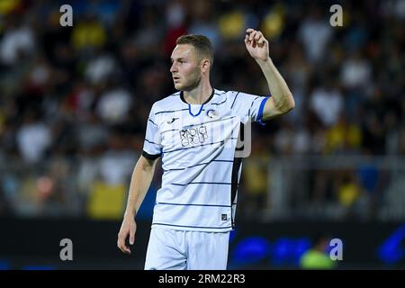 Frosinone, Italy. 26th Aug, 2023. Teun Koopmeiners of Atalanta BC gestures during the Serie A Tim match between Frosinone Calcio and Atalanta BC at Stadio Benito Stirpe August 26, 2023 in Frosinone, Italy. Credit: Giuseppe Maffia/Alamy Live News Stock Photo