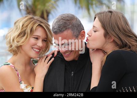 Bildnummer: 59684523  Datum: 23.05.2013  Copyright: imago/Xinhua (130523) -- CANNES, May 23, 2013 (Xinhua) -- Director Abdellatif Kechiche (C), cast members Lea Seydoux (L) and Adele Exarchopoulos pose during a photocall for the film La Vie D Adele at the 66th edition of the Cannes Film Festival in Cannes, France, May 23, 2013. (Xinhua/Gao Jing) FRANCE-CANNES-FILM FESTIVAL-LA VIE D ADELE-PHOTOCALL PUBLICATIONxNOTxINxCHN Kultur Entertainment People Film 66 Internationale Filmfestspiele Cannes Photocall xas x0x 2013 quer Aufmacher premiumd      59684523 Date 23 05 2013 Copyright Imago XINHUA  Ca Stock Photo