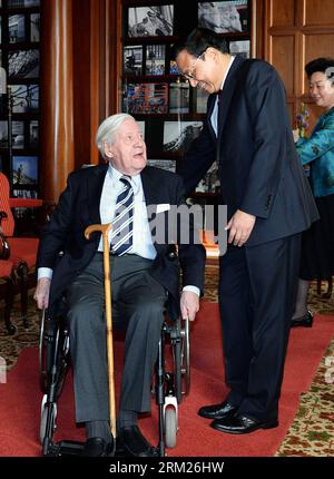 Bildnummer: 59713102  Datum: 27.05.2013  Copyright: imago/Xinhua (130527) -- BERLIN, May 27, 2013 (Xinhua) -- Chinese Premier Li Keqiang (R, front) meets with former German Chancellor Helmut Schmidt in Berlin, capital of Germany, May 27, 2013. (Xinhua/Li Tao) (yxb) GERMAN-BERLIN-CHINA-LI KEQIANG-MEETING (CN) PUBLICATIONxNOTxINxCHN Politik People x0x xdd premiumd 2013 hoch Aufmacher      59713102 Date 27 05 2013 Copyright Imago XINHUA  Berlin May 27 2013 XINHUA Chinese Premier left Keqiang r Front Meets With Former German Chancellor Helmut Schmidt in Berlin Capital of Germany May 27 2013 XINHUA Stock Photo