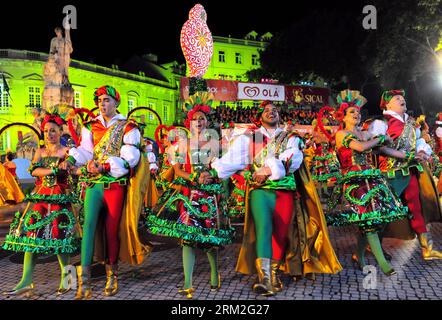 Bildnummer: 59821349  Datum: 12.06.2013  Copyright: imago/Xinhua Actors take part in Lisbon s popular marches contest during Saint Anthony festivities in Lisbon, Portugal, June 12, 2013. Since June 1 every year, celebrate for a whole month the festivities of the Day of Saint Anthony, who is the Lisbon s patron saint. (Xinhua/Zhang Liyun) (lyx) PORTUGAL-LISBON-SAINT ANTHONY CELEBRATION PUBLICATIONxNOTxINxCHN xas x0x 2013 quer     59821349 Date 12 06 2013 Copyright Imago XINHUA Actors Take Part in Lisbon S Popular Marches Contest during Saint Anthony Festivities in Lisbon Portugal June 12 2013 S Stock Photo