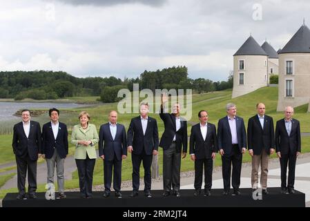 Bildnummer: 59852494 Datum: 18.06.2013 Copyright: imago/Xinhua (130618) -- FERMANAGH, 18. Juni 2013 (Xinhua) -- (L-R) Präsident der Europäischen Kommission Jose Manuel Barroso, japanischer Premierminister Shinzo Abe, deutsche Bundeskanzlerin Angela Merkel, russischer Präsident Vladimir Putin, britischer Premierminister David Cameron, US-Präsident Barack Obama, französischer Präsident Francois Hollande, der kanadische Premierminister Stephen Harper, der italienische Premierminister Enrico Letta und der Präsident des Europäischen Rates Herman Van Rompuy posieren für ein Gruppenfoto im Lough Erne Resort in der Nähe von Enniskillen in Nordirland, Großbritannien, am 18. Juni 2 Stockfoto