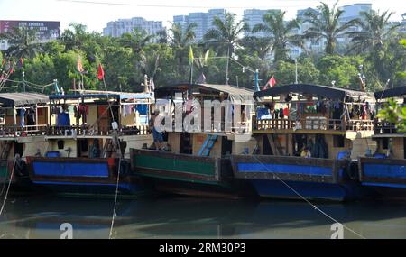 Bildnummer: 59923578  Datum: 01.07.2013  Copyright: imago/Xinhua (130701) -- HAIKOU, July 1, 2013 (Xinhua) -- Ships berth in Haikou, capital of south China s Hainan Province, July 1, 2013. Tropical storm Rumbia reached the South China Sea area at noon Sunday and is expected to move northwestward in the coming 24 hours, according to the National Marine Forecast Station (NMFS). It is expected to turn into a strong tropical storm and land on some coastal areas in the western part of south China s Guangdong Province and the northeastern part of Hainan Province from Monday night to Tuesday daytime, Stock Photo