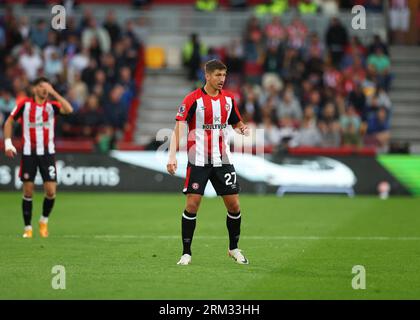 26. August 2023; Gtech Community Stadium, Brentford, London, England; Premier League Football, Brentford versus Crystal Palace; Vitaly Janelt von Brentford Credit: Action Plus Sports Images/Alamy Live News Stockfoto