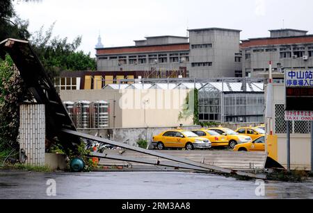 Bildnummer: 60118414  Datum: 13.07.2013  Copyright: imago/Xinhua (130713) -- TAIPEI, July 13, 2013 (Xinhua) -- The entrance of a parking lot was damaged in Taipei, southeast China s Taiwan, July 13, 2013. One person has been confirmed dead and 21 others injured as Typhoon Soulik hit the city on early Saturday morning. (Xinhua/Tao Ming) (mp) CHINA-TAIPEI-TYPHOON SOULIK (CN) PUBLICATIONxNOTxINxCHN Gesellschaft Wetter Unwetter Taifun Soulik xdp x0x 2013 quer premiumd      60118414 Date 13 07 2013 Copyright Imago XINHUA  Taipei July 13 2013 XINHUA The Entrance of a Parking Lot what damaged in Taip Stock Photo