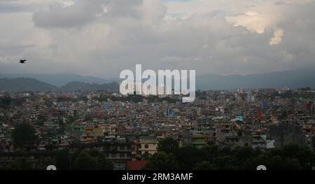 Bildnummer: 60121674  Datum: 13.07.2013  Copyright: imago/Xinhua (130713) -- KATHMANDU, July 13, 2013 (Xinhua) -- Monsoon clouds hover over the sky of valley in Kathmandu, Nepal, July 13, 2013. Monsoon in valley and all over the country still continues in the mid of July. (Xinhua/Sunil Sharma) (bxq) NEPAL-KATHMANDU-CLOUD-RAIN PUBLICATIONxNOTxINxCHN Gesellschaft x2x xac 2013 quer o0 Wetter, Wolken, Regenwolken, Himmel, Totale, Landschaft, Stadtlandschaft     60121674 Date 13 07 2013 Copyright Imago XINHUA  Kathmandu July 13 2013 XINHUA Monsoon Clouds Hover Over The Sky of Valley in Kathmandu Ne Stock Photo