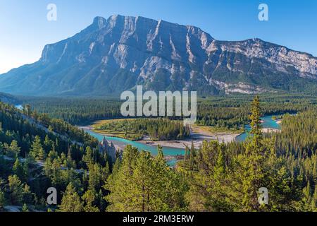 Bug River Landschaft mit Hoodoo Felsformation, Banff National Park, Alberta, Kanada. Stockfoto