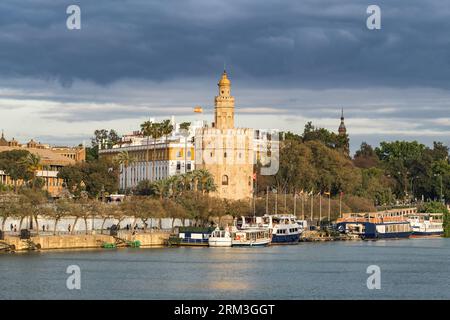 Torre del Oro in Sevilla, Spanien. Stockfoto