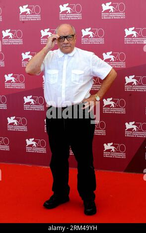 Bildnummer: 60412958  Datum: 30.08.2013  Copyright: imago/Xinhua (130830) -- VENICE, Aug. 30, 2013 (Xinhua) -- U.S. director Paul Schrader poses at the photocall of The Canyons during the 70th Venice Film Festival, in Lido of Venice, Italy, on Aug. 30, 2013. (Xinhua/Xu Nizhi) ITALY-VENICE-FILM FESTIVAL-THE CANYONS PUBLICATIONxNOTxINxCHN Kultur Entertainment People Film 70 Internationale Filmfestspiele Venedig Photocall xcb x0x 2013 hoch premiumd      60412958 Date 30 08 2013 Copyright Imago XINHUA  Venice Aug 30 2013 XINHUA U S Director Paul Schrader Poses AT The photo call of The Canyon durin Stock Photo