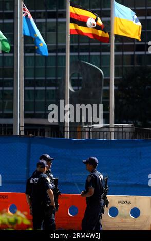 Bildnummer: 60518596  Datum: 23.09.2013  Copyright: imago/Xinhua (130923) -- NEW YORK, Sept. 23, 2013 (Xinhua) -- Security personnel stand guard in front of the United Nations headquarters in New York, Sept. 23, 2013. As the general debate of the 68th session of the UN General Assembly will kick off on Tuesday, security measures have been strengthened with several streets and avenues closed. (Xinhua/Wang Lei) UN-NEW YORK-GA-SECURITY PUBLICATIONxNOTxINxCHN Politik Sicherheit UN Generalversammlung Vollversammlung premiumd xsp x0x 2013 hoch     60518596 Date 23 09 2013 Copyright Imago XINHUA  New Stock Photo