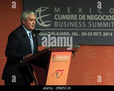 Bildnummer: 60618595 Datum: 20.10.2013 Copyright: imago/Xinhua JALISCO, 20. Oktober 2013 - der guatemaltekische Präsident Otto Perez Molina hält eine Rede während des 11. Mexiko Business Summit in Guadalajara, Jalisco, Mexiko, am 20. Oktober 2013. Der dreitägige Gipfel wurde hier am Sonntag eröffnet. (Xinhua/Xolo) MEXIKO-JALISCO-BUSINESS SUMMIT PUBLICATIONxNOTxINxCHN People Politik Premiere x0x xmb 2013 quer 60618595 Datum 20 10 2013 Copyright Imago XINHUA Jalisco OCT 20 2013 der guatemaltekische Präsident Otto Perez Molina hält eine Rede während des 11. Mexiko Business Summit in der Stadt Guadalajara Ja Stockfoto