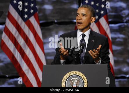 Bildnummer: 60662068  Datum: 31.10.2013  Copyright: imago/Xinhua (131031) -- WASHINGTON D.C., Oct. 31, 2013 (Xinhua) -- U.S. President Barack Obama speaks at the SelectUSA 2013 Investment Summit in Washington D.C. on Oct. 31, 2013. Obama announced first-ever coordinated federal efforts to attract foreign investment and bolster economic recovery. The Obama administration created SelectUSA two years ago as part of a U.S. government-wide initiative to promote foreign direct investment (FDI) in the United States. (Xinhua/Fang Zhe) US-WASHINGTON-FOREIGN INVESTMENT-OBAMA PUBLICATIONxNOTxINxCHN Peopl Stock Photo