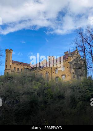 Schloss Hohenschwangau, ein Schloss aus dem 19. Jahrhundert in Süddeutschland Stockfoto