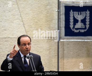 Bildnummer: 60728936  Datum: 18.11.2013  Copyright: imago/Xinhua (131118) -- JERUSALEM, Nov. 18, 2013 (Xinhua) -- Visiting French President Francois Hollande delivers a speech in the Knesset in Jerusalem, on Nov. 18, 2013. French President Francois Hollande on Monday called upon Israel here to stop its construction in the West Bank settlements in order to achieve a peace agreement with the Palestinians in his speech here on Monday. (Xinhua/GPO/Kobi Gideon) MIDEAST-JERUSALEM-KNESSET-FRANCE-FRANCOIS HOLLANDE-SPEECH PUBLICATIONxNOTxINxCHN people xas x0x 2013 quer premiumd      60728936 Date 18 11 Stock Photo