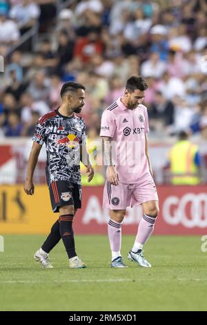 Harrison, Vereinigte Staaten Von Amerika. 26. August 2023. Lionel Messi von The Inter Miami während und Luquinhas New York Red Bulls, ein Spiel, das für Major League Soccer (MLS) in der Red Bull Arena in der Stadt Harrison in den Vereinigten Staaten am Samstag, 26 gültig ist. Quelle: Brasilien Photo Press/Alamy Live News Stockfoto