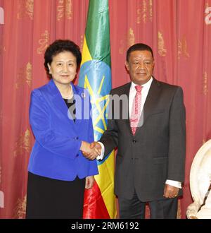 Bildnummer: 60760004 Datum: 26.11.2013 Copyright: imago/Xinhua (131126) -- ADDIS ABEBA, 26. November 2013 (Xinhua) -- der chinesische Vizepremier Liu Yandong (L) trifft sich am 26. November 2013 in Addis Abeba (Äthiopien) mit dem äthiopischen Präsidenten Mulatu Teshome. (Xinhua/Liang Shanggang) (lyx) ÄTHIOPIEN-ADDIS ABEBA-LIU YANDONG-OFFIZIELLER BESUCH PUBLICATIONxNOTxINxCHN People Politik xns x0x 2013 Quadrat Stockfoto
