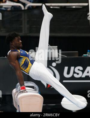 San Jose, Kalifornien, USA. 26. August 2023. Frederick Richard (43) tritt am Samstag, den 26. August 2023, bei den Xfinity U.S. Gymnastics Championships im SAP Center in San Jose, Kalifornien, auf dem Prunk 2023-Pferd auf (Bild: © David G. McIntyre/ZUMA Press Wire) NUR REDAKTIONELLE VERWENDUNG! Nicht für kommerzielle ZWECKE! Stockfoto