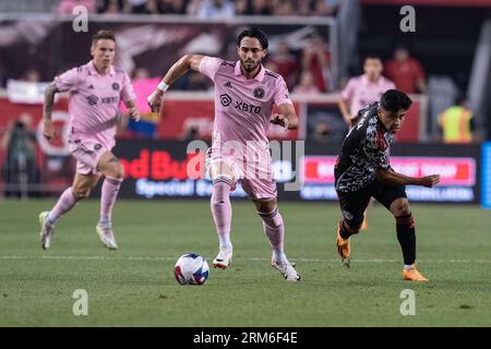 Harrison, USA. 26. August 2023. Leonardo Campana (9) von Inter Miami kontrolliert den Ball während des regulären MLS-Saisonspiels gegen die Red Bulls in der Red Bull Arena in Harrison, New Jersey am 26. August 2023. Das Stadion war ausverkauft, da die Zuschauer Lionel Messi bei den Spielen beobachten wollten. Inter gewann 2 - 0. (Foto: Lev Radin/SIPA USA) Credit: SIPA USA/Alamy Live News Stockfoto