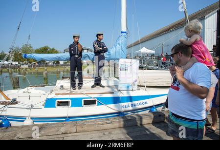 Richmond, Kanada. 26. August 2023. Die Besucher besuchen das 20. Richmond Maritime Festival in Richmond, British Columbia, Kanada, am 26. August 2023. Liang Sen/Xinhua/Alamy Live News Stockfoto