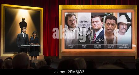 (140116) -- LOS ANGELES, 16. Januar 2014 (Xinhua) -- Schauspieler Chris Hemsworth (L) und der Präsident der Academy of Motion Picture Arts and Sciences, Cheryl Boone Isaacs, kündigen die Nominierungen für den besten Schauspieler bei der 86th Academy Awards Nominierung an der Academy of Motion Picture Arts and Sciences in Beverly Hills, Kalifornien, USA, am 16. Januar an. 2014. die Oscars finden am 2. März 2014 im Dolby Theatre in Hollywood, Kalifornien, statt. (Xinhua/Yang Lei) US-LOS ANGELES-ACADEMY AWARDS-NOMINIERUNG PUBLICATIONxNOTxINxCHN Los Angeles 16. Januar 2014 XINHUA-Schauspieler Chris l und Academy of Motion Stockfoto