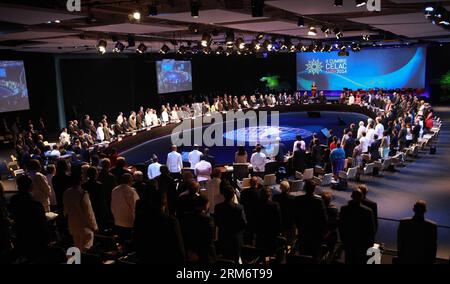 (140128) -- HAVANA, Jan. 28, 2014 (Xinhua) -- Representatives take part in the opening conference of the Second Summit of the Community of Latin American and Caribbean States (CELAC, for its initials in Spanish), in the Cuban capital of Havana, on Jan. 28, 2014. The two-day summit will focus on the fight against hunger, poverty and inequality. (Xinhua/AVN) (jp) (ah) CUBA-HAVANA-POLITICS-CELAC PUBLICATIONxNOTxINxCHN   Havana Jan 28 2014 XINHUA Representatives Take Part in The Opening Conference of The Second Summit of The Community of Latin American and Caribbean States  for its initials in Spa Stock Photo