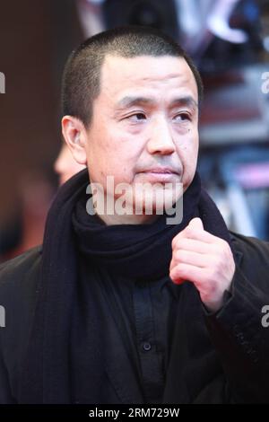 (140210) -- BERLIN, 10. Februar 2014 (Xinhua) -- Regisseur Lou YE kommt am 10. Februar 2013 auf dem roten Teppich zur Weltpremiere des Films "Blinde Massage" auf dem 64. Berlinale International Film Festival in Berlin. Blind Massage ist einer der drei chinesischen Filme, die um Preise im Wettbewerbsprogramm wetteifern. (Xinhua/Zhang Fan) GERMANY-BERLIN-BERLINALE-BLIND MASSAGE PUBLICATIONxNOTxINxCHN 140210 Berlin Feb 10 2014 XINHUA-Regisseur Lou YE kommt zur Weltpremiere der Film Blind Massage BEIM 64. Berlinale International Film Festival in Berlin Deutschland AUF Fe AUF den Roten Teppich Stockfoto