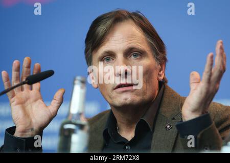 (140211) -- BERLIN, 11. Februar 2014 (Xinhua) -- der Dänisch-amerikanische Schauspieler Viggo Mortensen nimmt am 11. Februar 2013 an einer Pressekonferenz Teil, um den Film The Two Faces of January auf dem 64. Berlinale International Film Festival in Berlin zu promoten. (Xinhua/Zhang Fan) DEUTSCHLAND-BERLIN-FILM FESTIVAL-VIGGO MORTENSEN PUBLICATIONxNOTxINxCHN Berlin 11. Februar 2014 XINHUA der dänische amerikanische Schauspieler Viggo Mortensen nimmt AM 11. Februar 2013 AM 64. Berlinale International Film Festival in Berlin Deutschland an einer Pressekonferenz zur Förderung des Films die zwei Gesichter des Januar Teil Stockfoto