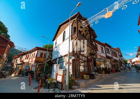 Goynuk-Straßen. Goynuk ist eine Stadt in cittaslow im Stadtteil Bolu. Bolu Turkiye - 8.5.2023 Stockfoto