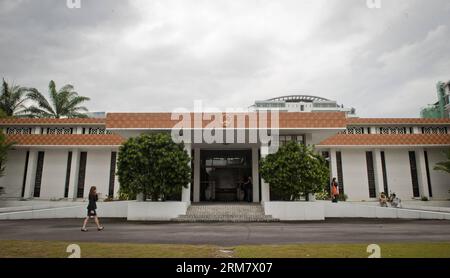 (140318) -- KUALA LUMPUR, 18. März 2014 (Xinhua) -- Foto vom 18. März 2014 zeigt die chinesische Botschaft in Malaysia, Kuala Lumpur. Kein Passagier vom chinesischen Festland an Bord des fehlenden Fluges MH370 könnte an einer Entführung oder einem Terroranschlag beteiligt sein, sagte der chinesische Botschafter in Malaysia am Dienstag. Eine Hintergrundüberprüfung aller Passagiere vom chinesischen Festland habe keine Beweise für diesen Verdacht gefunden, sagte Huang Huikang. (Xinhua/He Jingjia)(Axy) MALAYSIA-KUALA LUMPUR-MISSING FLIGHT MH370-CHINESE AMBASSADOR-PRESS PUBLICATIONxNOTxINxCHN Kuala Lumpur 18. März 2014 XINHUA Foto aufgenommen AM 18. März 2 Stockfoto