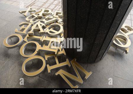 (140318) -- SIMFEROPOL, March 18, 2014 (Xinhua) -- Photo taken on March 18, 2014 shows the dismantled Crimean Parliament signs in Ukrainian in Simferopol, the Republic of Crimea. Russian President Vladimir Putin and leaders of Crimea signed a treaty on Tuesday accepting the Republic of Crimea and the city of Sevastopol as part of the Russian territory. (Xinhua/Sadat) (srb) CRIMEA-SIMFEROPOL-RUSSIA-TREATY PUBLICATIONxNOTxINxCHN   Simferopol March 18 2014 XINHUA Photo Taken ON March 18 2014 Shows The Dismantled  Parliament Signs in Ukrainian in Simferopol The Republic of Crimea Russian President Stock Photo