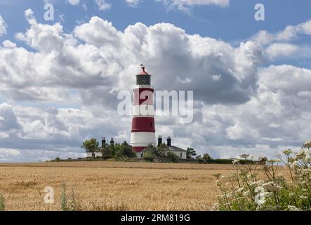 Happisburgh Lighthouse in ländlicher Umgebung, Norfolk, East Anglia, Großbritannien Stockfoto