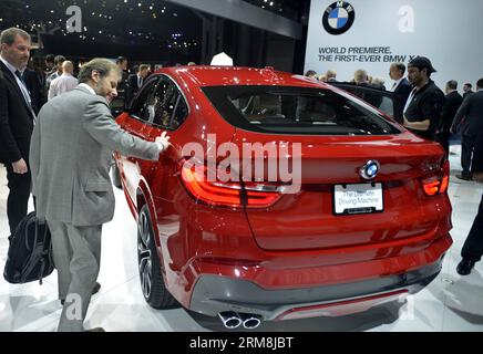 (140416) -- NEW YORK, 16. April 2014 (Xinhua) -- Ein BMW Concept X4 Auto wird während des Pressetages der New York International Auto Show 2014 in New York, USA, am 16. April 2014 gezeigt. Der neueste Neuzugang der X-Familie, der BMW Concept X4, wurde auf der New York International Auto Show 2014 vorgestellt, die vom 18. Bis 27. April für die Öffentlichkeit geöffnet ist. (Xinhua/Wang Lei) US-NEW YORK-INTERNATIONAL AUTO SHOW-PRESS DAY-BMW X4 PUBLICATIONxNOTxINxCHN New YORK 16. April 2014 XINHUA ein BMW Concept Car WIRD während des Pressetages der New York International Car Show 2014 in New York The United gezeigt Stockfoto