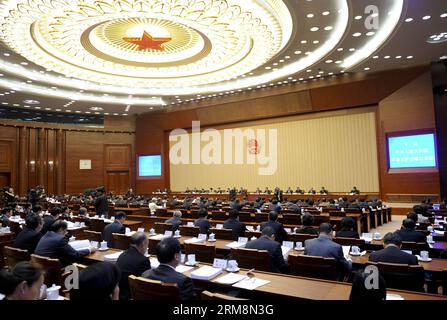 (140421) -- PEKING, 21. April 2014 (Xinhua) -- die Eröffnungssitzung der achten Sitzung des 12. Ständigen Ausschusses des Nationalen Volkskongresses (NPC) findet am 21. April 2014 in Peking, der Hauptstadt Chinas, statt. Zhang Dejiang, Vorsitzender des Ständigen Ausschusses des NPC, führte den Vorsitz über die Sitzung. (Xinhua/Zhang Duo) (zkr) CHINA-BEIJING-NPC-MEETING(CN) PUBLICATIONxNOTxINxCHN Peking 21. April 2014 XINHUA die Eröffnungssitzung der 8. Sitzung des 12. Nationalen Prominenten-S-Kongress NPC-Thing-Komitees IST Held in Peking Hauptstadt Chinas 21. April 2014 Zhang Dejiang Vorsitzender des NPC Thing Commi Stockfoto