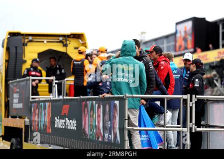 Zandvoort, Niederlande. 27. August 2023. Fahrerparade. 27.08.2023. Formel-1-Weltmeisterschaft, Rd 14, Großer Preis Der Niederlande, Zandvoort, Niederlande, Wettkampftag. Auf dem Foto sollte Folgendes stehen: XPB/Press Association Images. Quelle: XPB Images Ltd/Alamy Live News Stockfoto