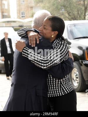 (140507) -- JERUSALEM, May 7, 2014 (Xinhua) -- Israeli President Shimon Peres (L) greets U.S. National Security Adviser Susan Rice at the President s Residence in Jerusalem, on May 7, 2014. U.S. National Security Adviser Susan Rice arrived in Israel Wednesday on a two-day visit expected to focus on Iran. Rice met with Israeli Prime Minister Benjamin Netanyahu and President Shimon Peres in Jerusalem on Wednesday. (Xinhua/U.S. Embassy to Israel/Stern Matty) MIDEAST-JERUSALEM-ISRAEL-U.S.-DIPLOMACY PUBLICATIONxNOTxINxCHN   Jerusalem May 7 2014 XINHUA Israeli President Shimon Peres l greets U S Nat Stockfoto
