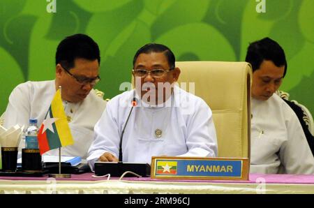 Außenministerin U Wunna Maung Lwin (C) spricht auf dem ASEAN-Außenministertreffen während des 24. ASEAN-Gipfels in Nay Pyi Tay, Myanmar, 10. Mai 2014. (Xinhua/Wong Pun Keung) (zw) MYANMAR-NAY PYI TAW-ASEAN-AUSSENMINISTERTREFFEN PUBLICATIONxNOTxINxCHN die Außenminister Myanmars U Wunna Maung Lwin C spricht AUF dem ASEAN-Außenministertreffen während des 24. ASEAN-Gipfels in Nay Pyi Tay Myanmar am 10. Mai 2014 XINHUA Wong Pun Keung ZW Myanmar Nay Pyi Taw ASICATICATICEAN Außenministertreffen PINXUXBLINNNNN Stockfoto