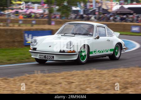 CarFest, Laverstoke Park Farm, Hampshire, Großbritannien. 27. August 2023. CarFest wurde von Chris Evans gegründet und ist das größte Familienfestival in Großbritannien. Quelle: Julian Kemp/Alamy Live News Stockfoto