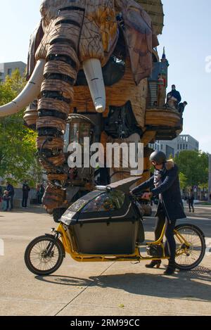 Nantes, Frankreich - 18. oktober 2020: Dieser Elefant ist Teil der Show der Inselmaschinen ( les Machines de l’Ile ) von F. Delaroziere A. Stockfoto