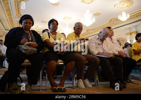 (140517) -- BANGKOK, May 17, 2014 (Xinhua) --Representatives of Thai anti-government protesters attend a meeting with their leader Suthep Thaugsuban in Bangkok, Thailand, May 17, 2014. Suthep Thaugsuban said Saturday that if not enough people joined his campaign to pressure the remaining caretaker ministers to resign by May 26, he would stop fighting and turn himself in the very next day. (Xinhua/Lui Siu Wai) (srb) THAILAND-BANGKOK-PROTEST PUBLICATIONxNOTxINxCHN   Bangkok May 17 2014 XINHUA Representatives of Thai Anti Government protesters attend a Meeting With their Leader Suthep Thaugsuban Stock Photo