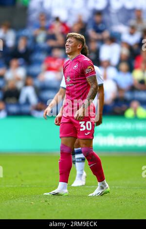 Deepdale Stadium, Preston, England - 26. August 2023 Harrison Ashby (30) of Swansea City - während des Spiels Preston NE gegen Swansea City, EFL Championship, 2023/24, Deepdale Stadium, Preston, England - 26. August 2023 Credit: Arthur Haigh/WhiteRosePhotos/Alamy Live News Stockfoto