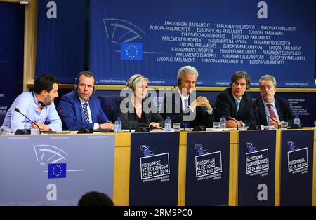 Matteo Salvini (Lega Nord / ITA), Harald Vilimsky (FPÖ / AUT), Marine Le Pen (3rd L), leader of the far-right National Front (NF), Geert Wilders (PPV / NED), x, Vlaams Belang (Vlaams Belang / BEL) attends a press conference at the headquarters of European Union, in Brussels, Belgium, on May 28, 2014. Marine Le Pen, who made a political tsunami in France during the European Parliament (EP) election on Sunday, expressed confidence Wednesday on the formation of a group in the EP who will take office on July 1. (Xinhua/Gong Bing) (zjl) BELGIUM-BRUSSELS-EP-NF PUBLICATIONxNOTxINxCHN   Matteo salvini Stock Photo