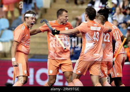 MONCHENGLADBACH - Derck de Vilder aus den Niederlanden erzielte die 1-0 im Finale der Männer beim EC Hockey. ANP OLAF KRAAK netherlands Out - belgium Out Credit: ANP/Alamy Live News Stockfoto