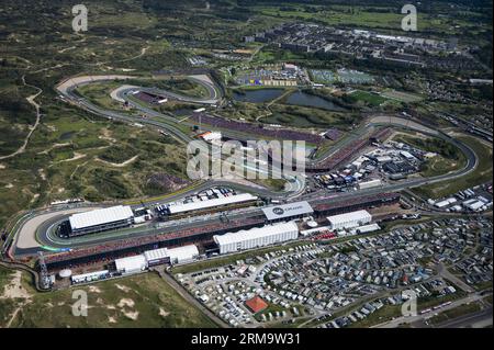 Luftaufnahme während des F1 Grand Prix der Niederlande auf dem Circuit Zandvoort am 27. August 2023 in Zandvoort, Niederlande. ANP PETER BAKKER netherlands Out - belgium Out Credit: ANP/Alamy Live News Stockfoto