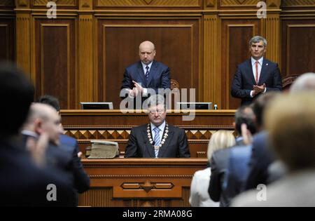 (140607) -- KIEV, June 7, 2014 (Xinhua) -- Ukrainian President Petro Poroshenko attends his inauguration ceremony in Kiev, Ukraine, June 7, 2014. Petro Poroshenko was sworn in on Saturday as the fifth Ukrainian president at an inauguration ceremony in Kiev. (Xinhua/Ukrainian Presidential Office/Pool) (dzl) UKRAINE-KIEV-PRESIDENT-INAUGURATION CEREMONY PUBLICATIONxNOTxINxCHN   Kiev June 7 2014 XINHUA Ukrainian President Petro Poroshenko Attends His Inauguration Ceremony in Kiev Ukraine June 7 2014 Petro Poroshenko what  in ON Saturday As The Fifth Ukrainian President AT to Inauguration Ceremony Stock Photo